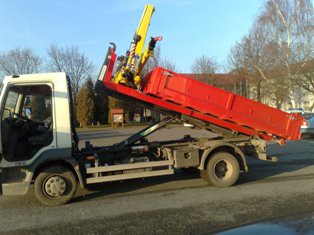 Mobilní kontejner s rukou